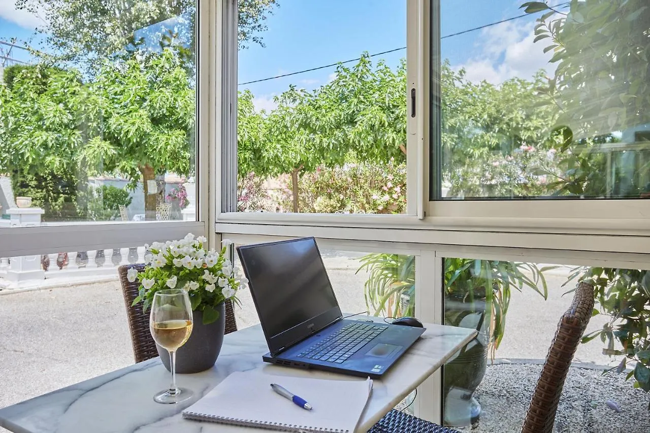 Logis Hotel Le Rodin Arles Frankrike